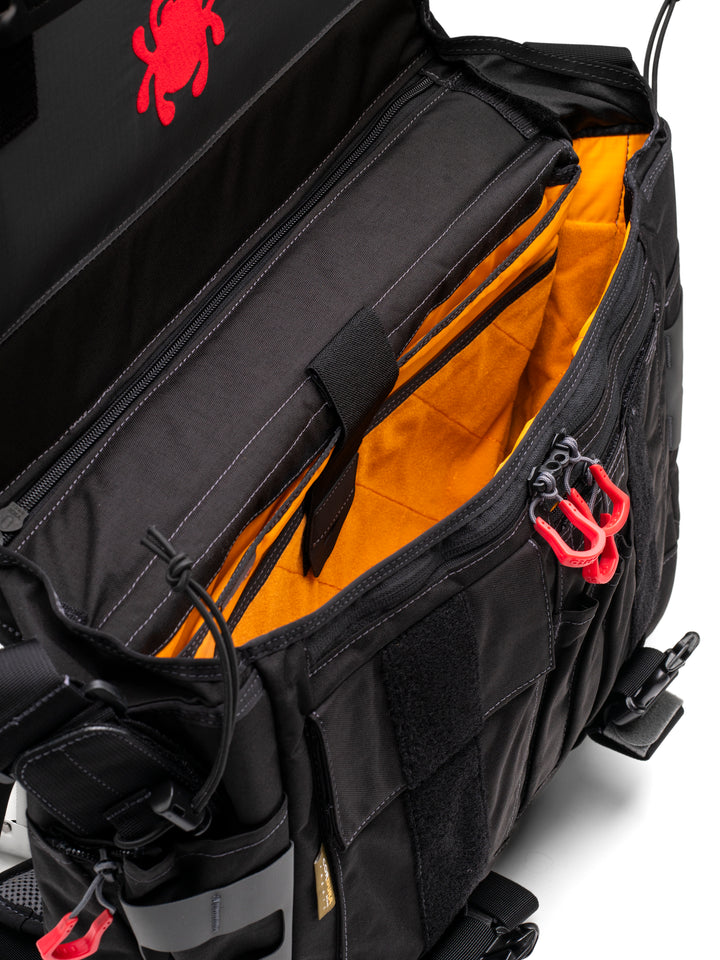 Spyderco X Vanquest® Envoy-17™ Messenger Bag BG02Internals-2