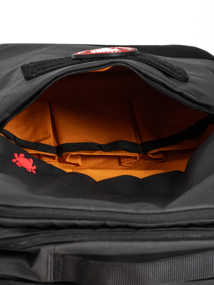Spyderco X Vanquest® Addax-25™ Backpack BG04FrontPocket_b29d3d12-6563-4739-bda7-cb484fc8ca7b
