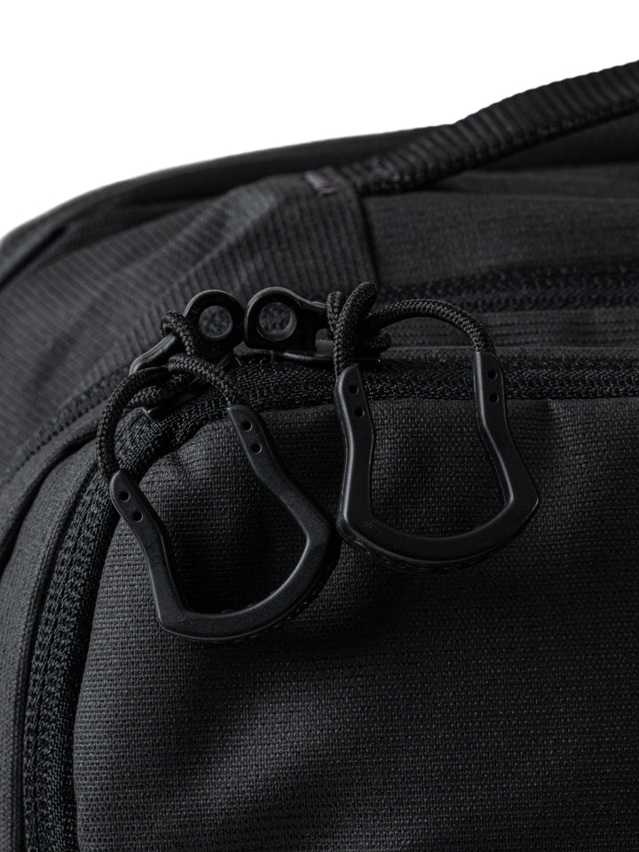 Spyderco X Vanquest® Addax-25™ Backpack BG04Zippers_784651f7-6e13-4f37-91bb-105f41985d7c